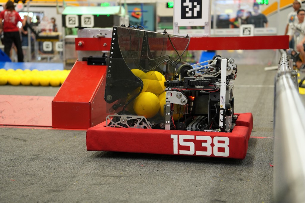 Daisy-Saurus on the playing field carrying collected fuel